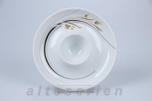 Eierbecher mit Schalenablage