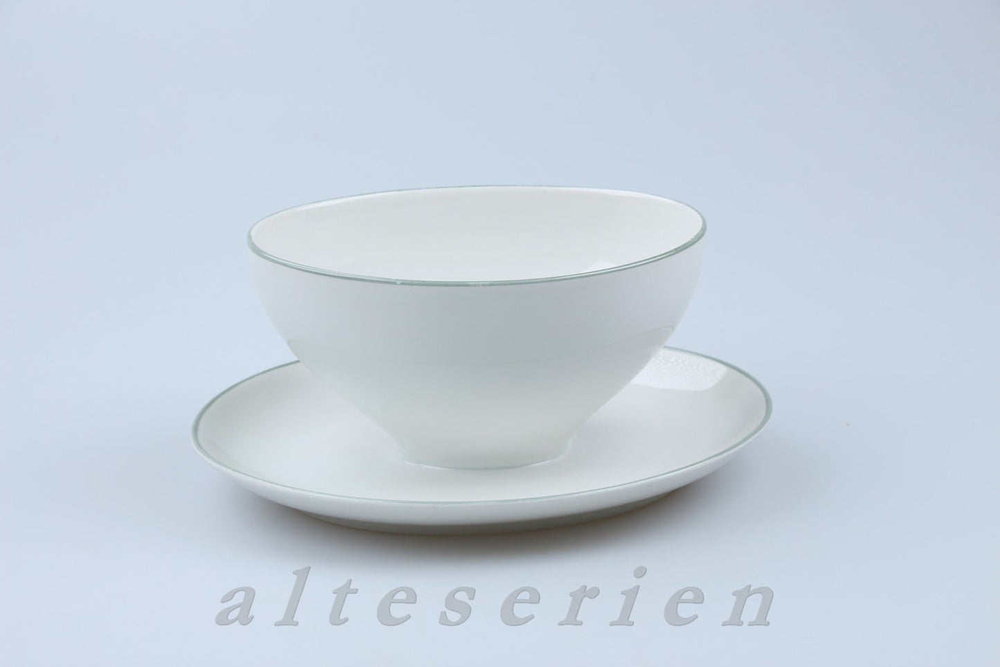 Sauciere mit Teller einteilig