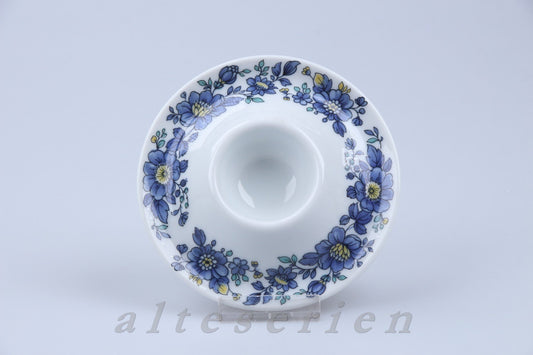 Eierbecher mit Schalenablage