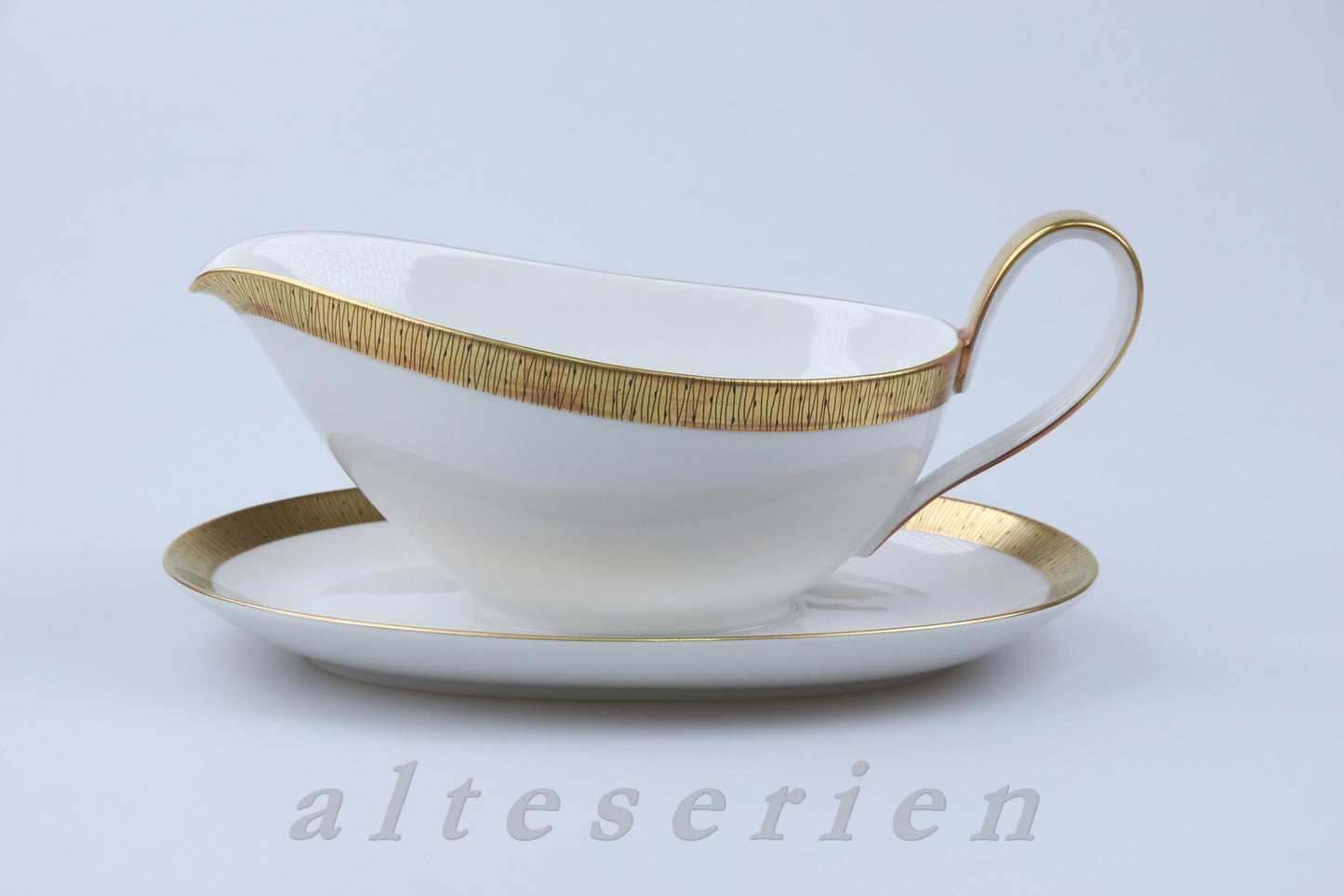 Sauciere mit Teller einteilig