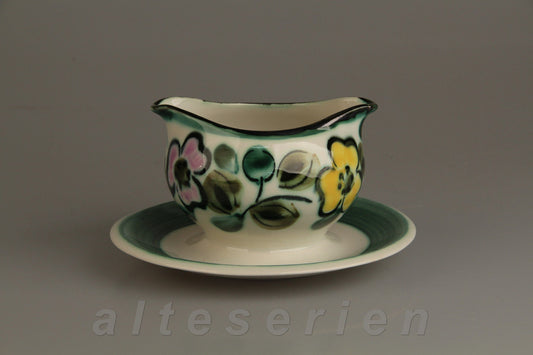 Sauciere mit Teller einteilig