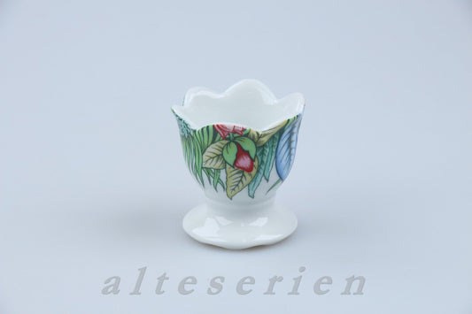 Eierbecher auf Fuß