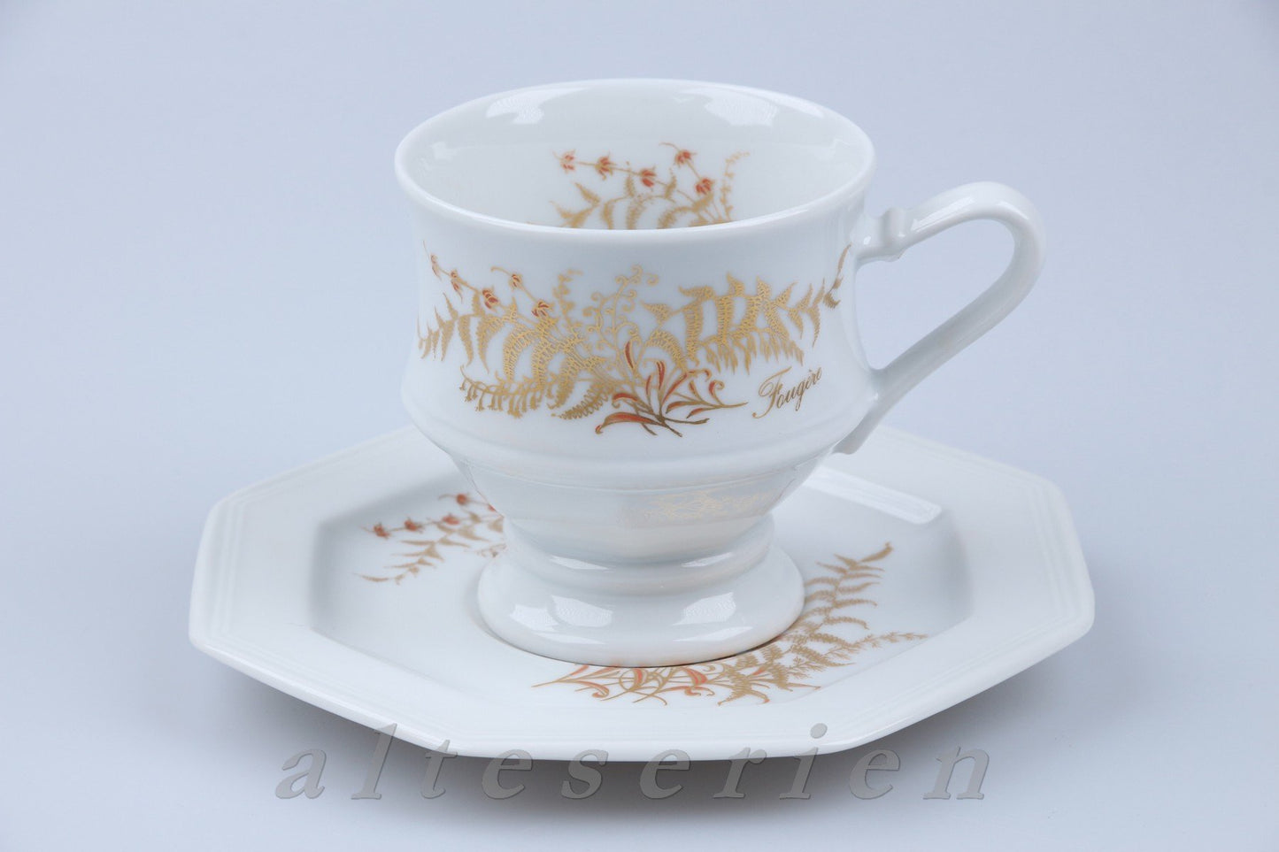 Kaffeetasse auf Fuß mit Untere