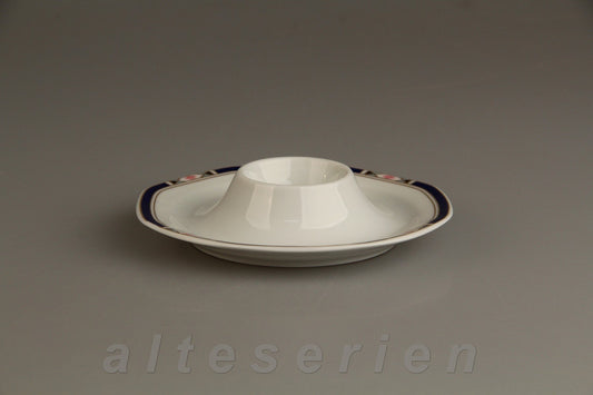 Eierbecher mit Schalenablage