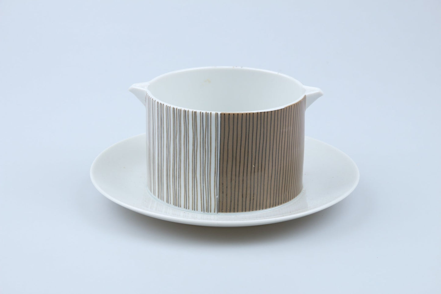 Sauciere mit Teller einteilig