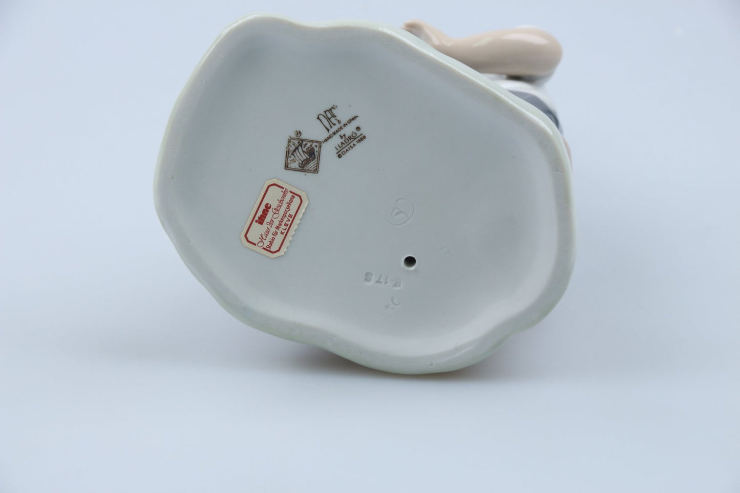 Junge mit Hund  8-17S