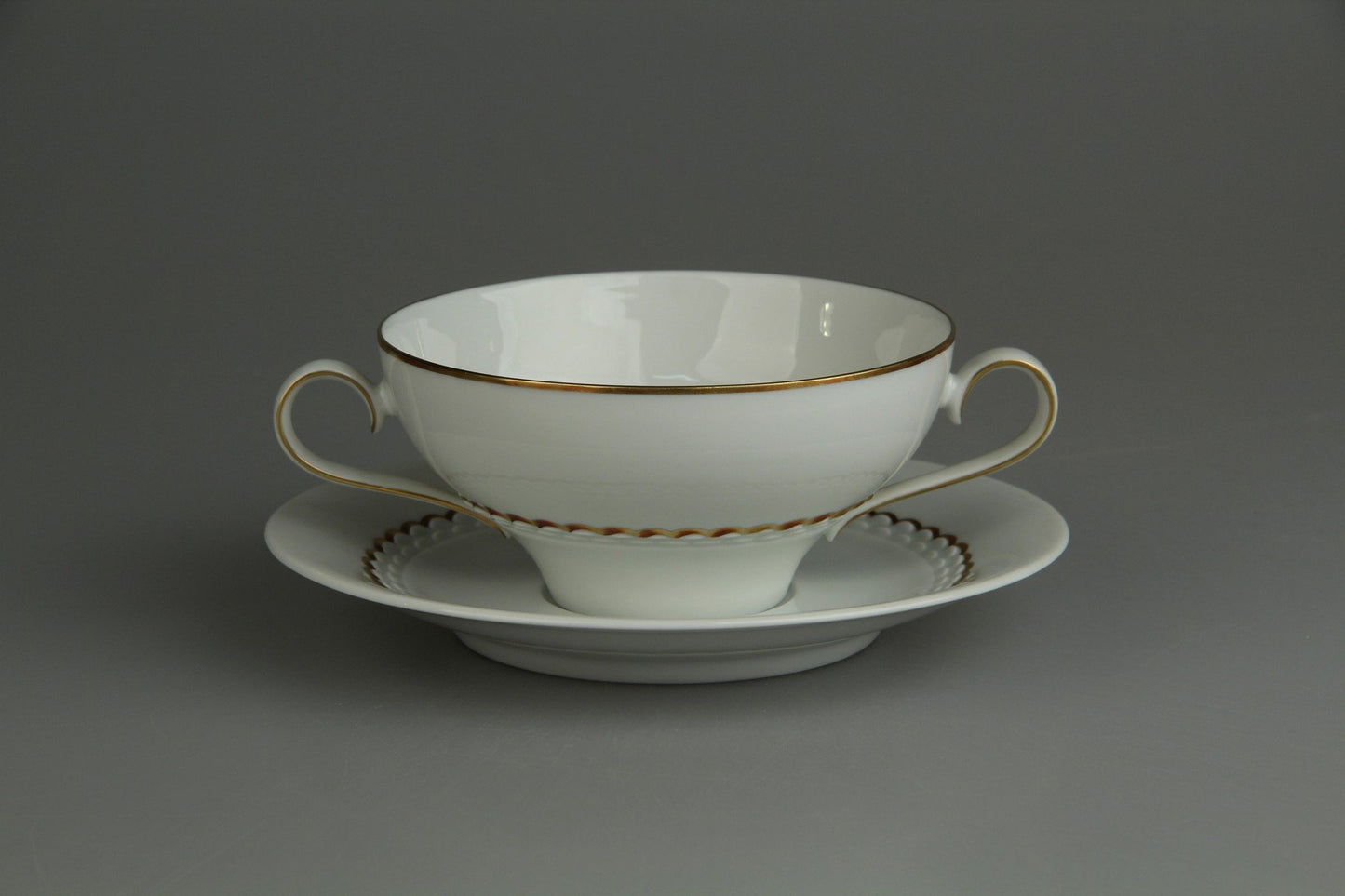 Suppentasse mit Untere