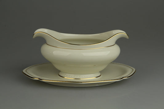 Sauciere mit Teller einteilig