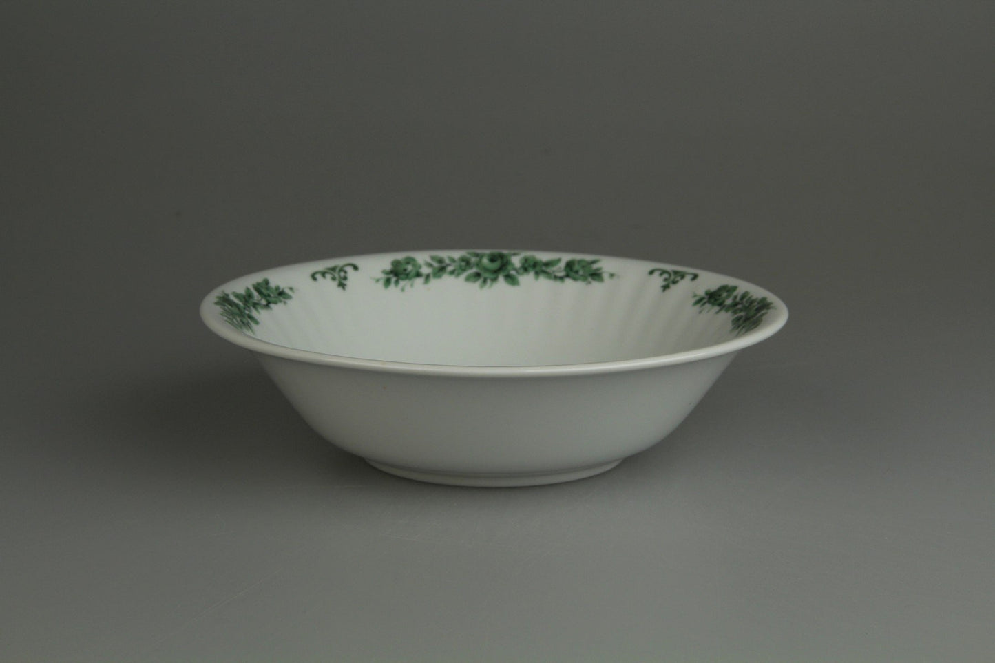 Schüssel mittelgroß