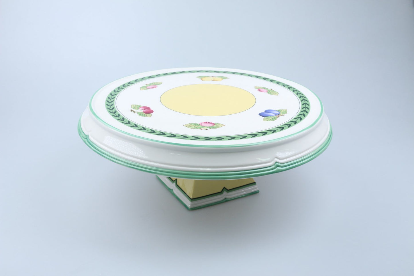 Tortenplatte auf Fuß