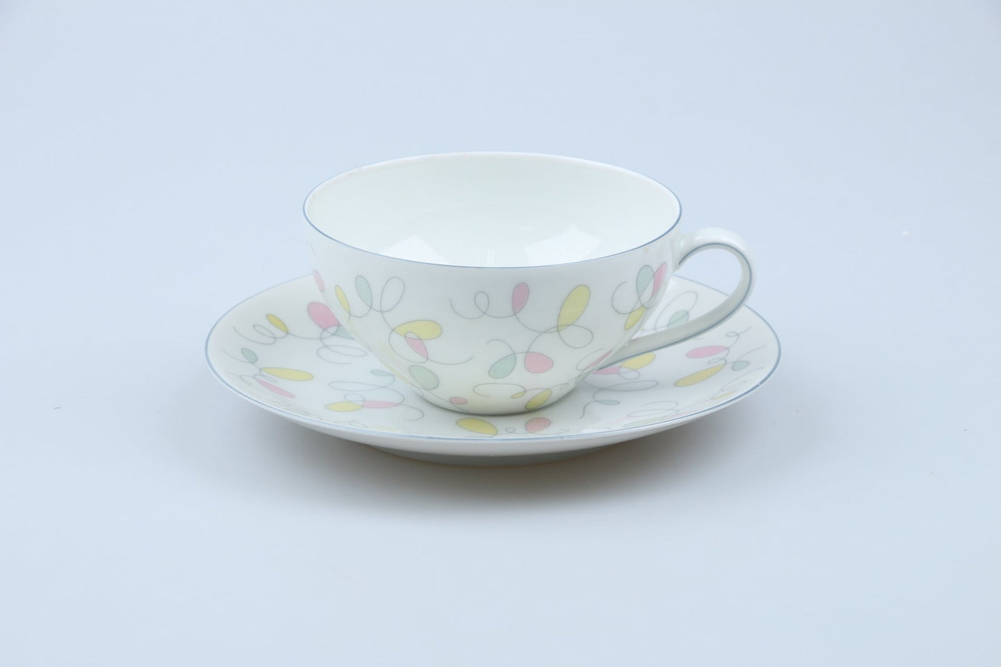 Teetasse mit Untere