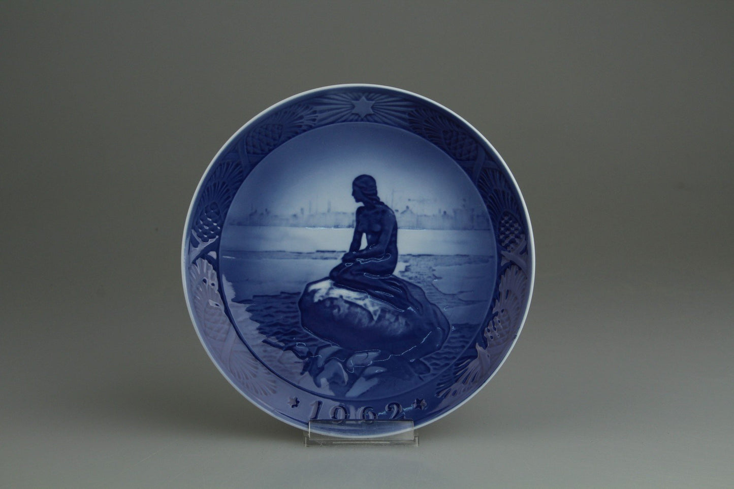 Weihnachtsteller 1962  -The little mermaid at wintertime