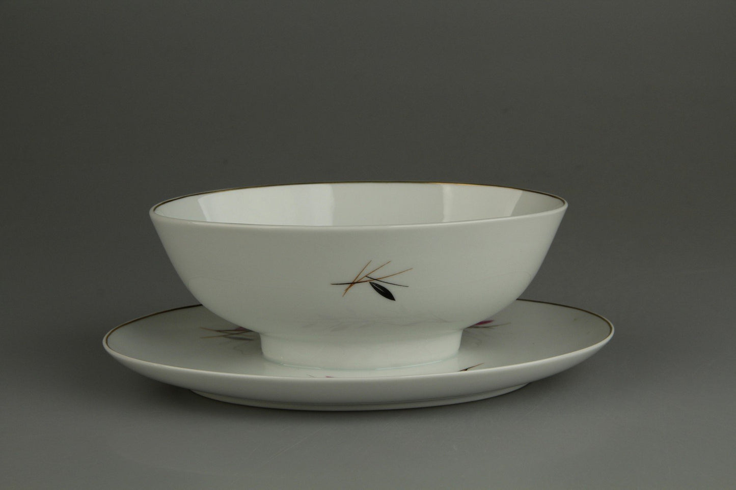 Sauciere mit Teller einteilig