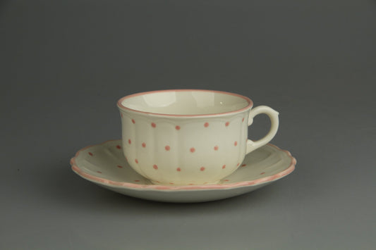 Teetasse mit Untere