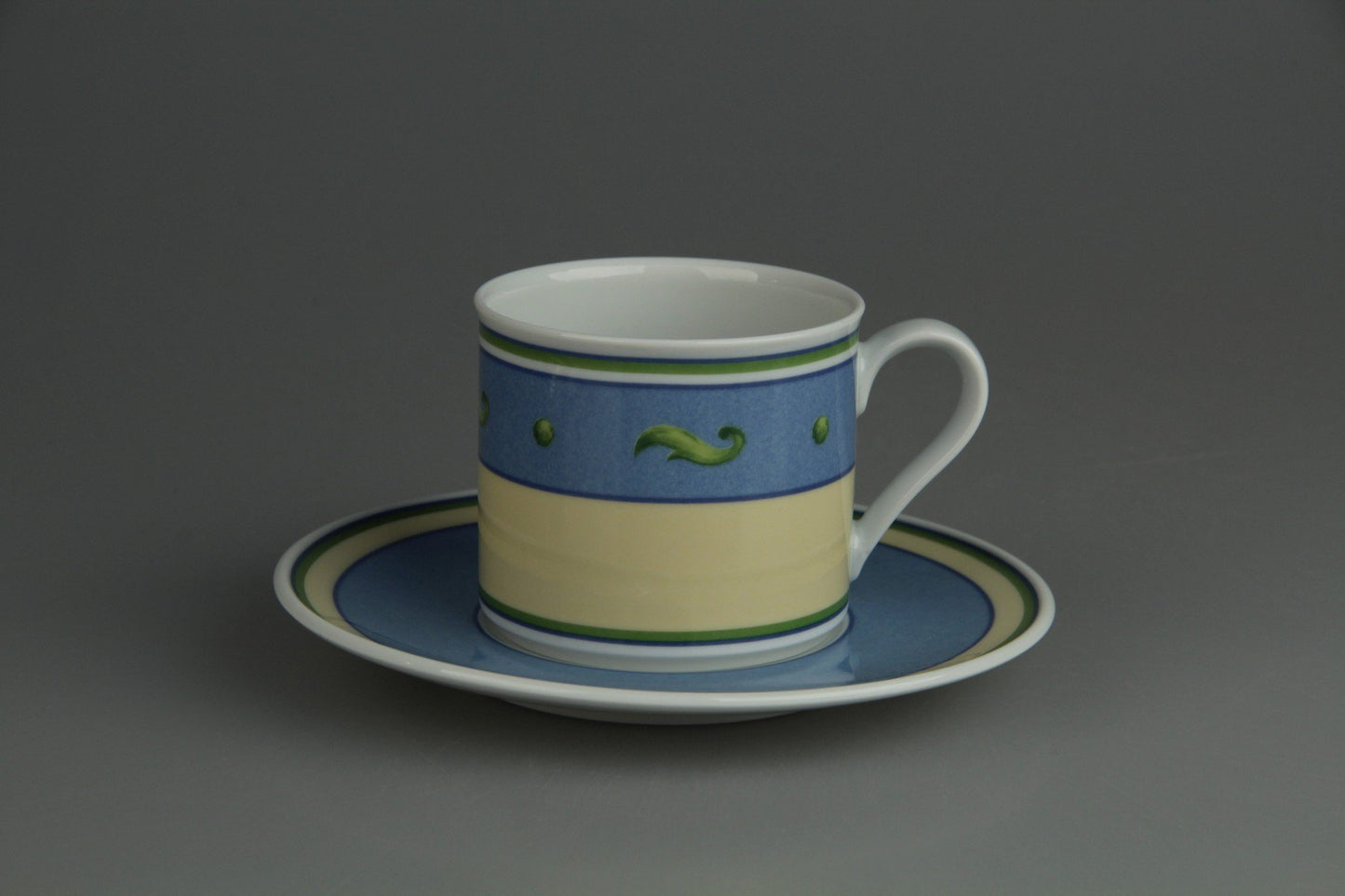 Kaffeetasse mit Untere