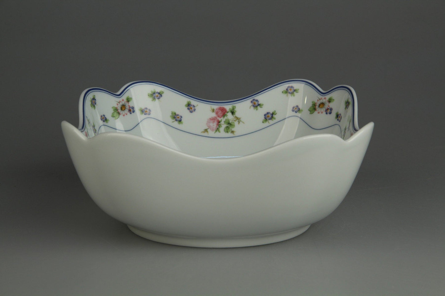 Schüssel mittelgroß