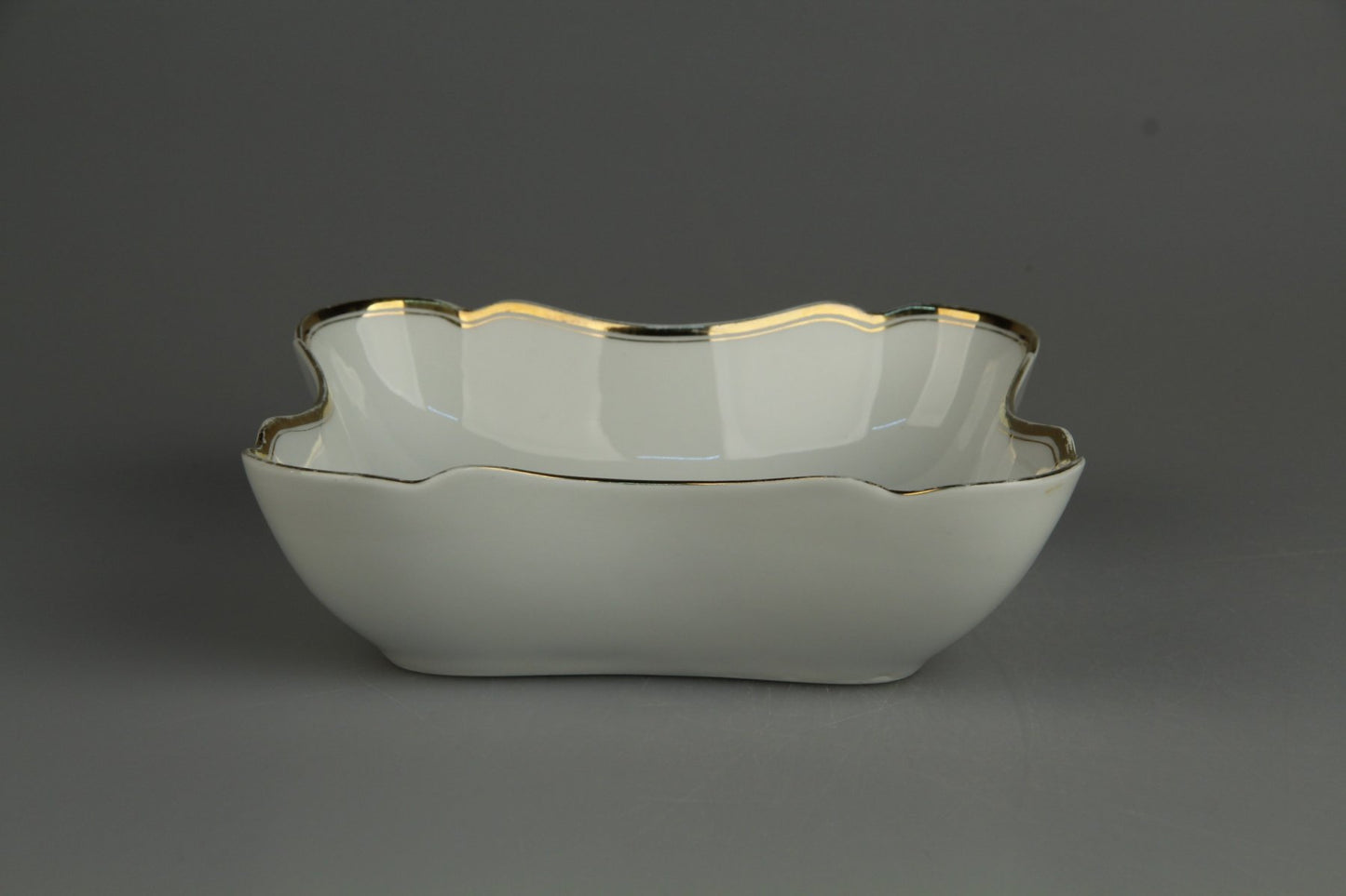 Schüssel mittelgroß