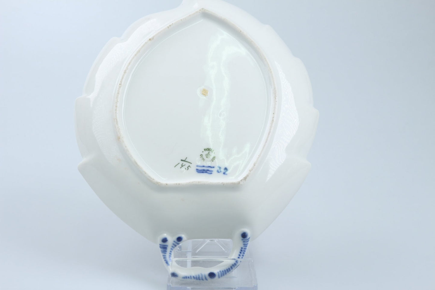 Blattschale Konfektschale Modell 145