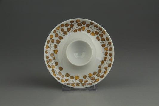 Eierbecher mit Schalenablage