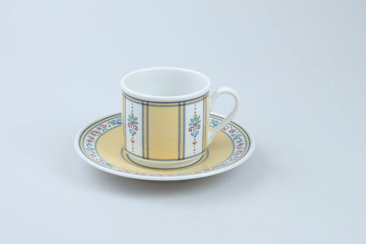 Kaffeetasse mit Untere