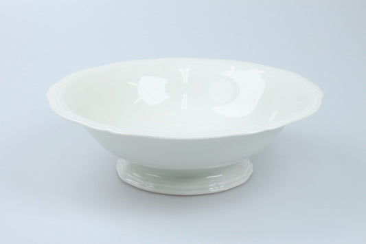 Schüssel groß auf Fuss