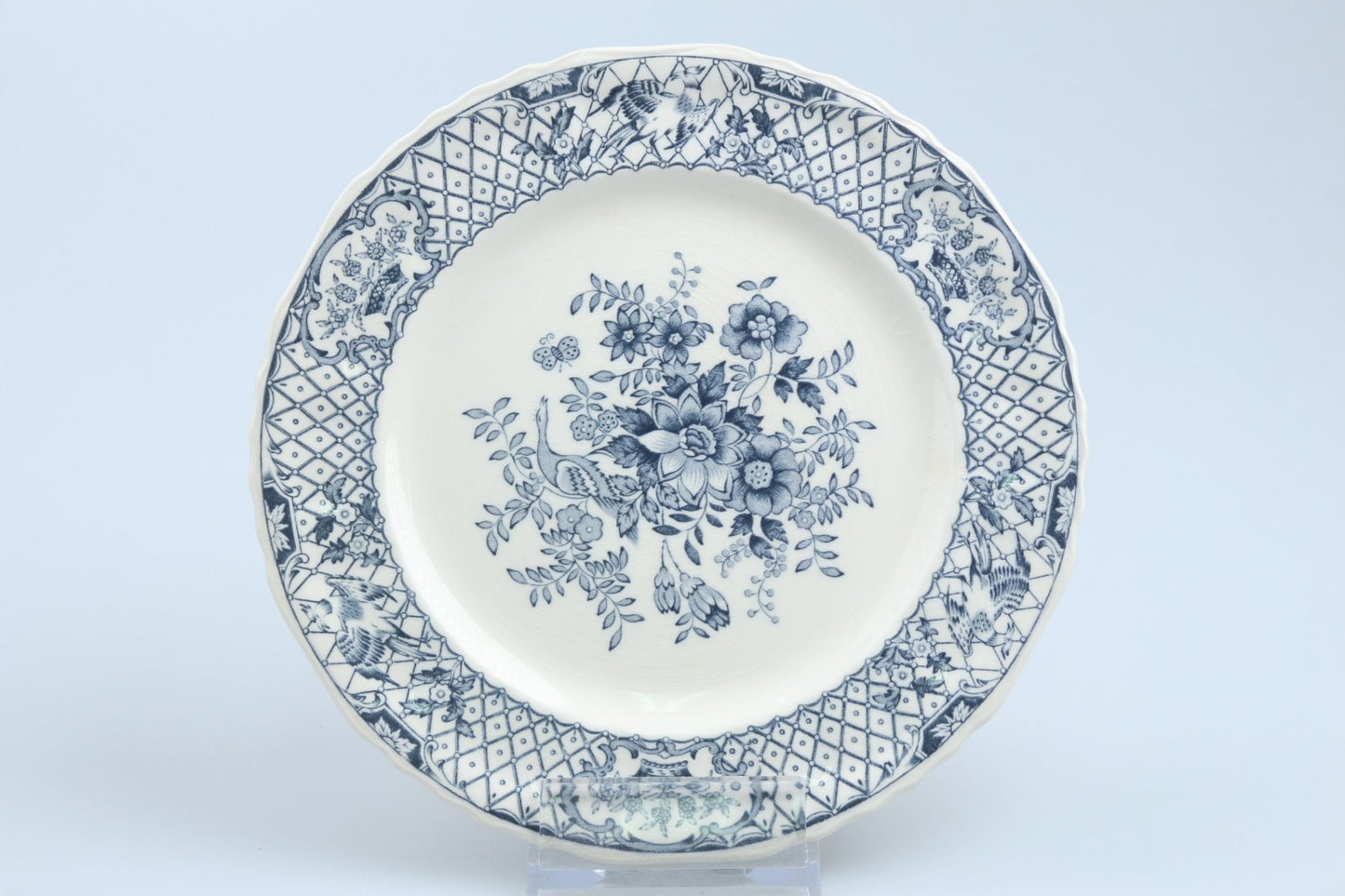 Kuchenteller geschwungener Rand