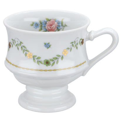 Kaffeetasse auf Fuß