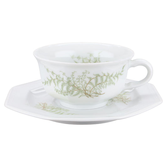 Teetasse mit Untere