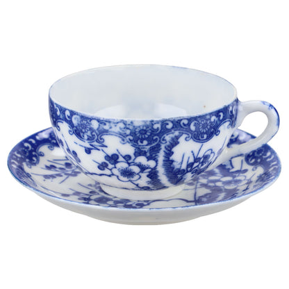 Teetasse mit Untere klein