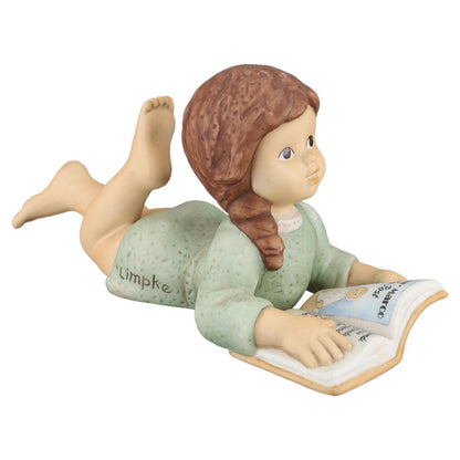 Mädchen mit Buch