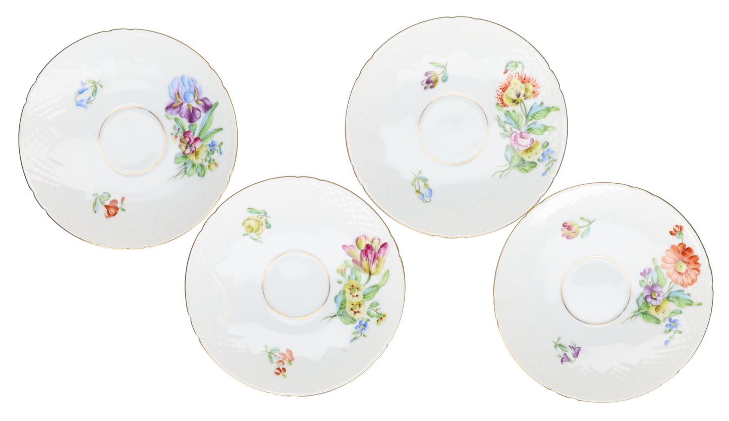 4 x Untertasse für Kaffee Modell 102  verschiedene Motive