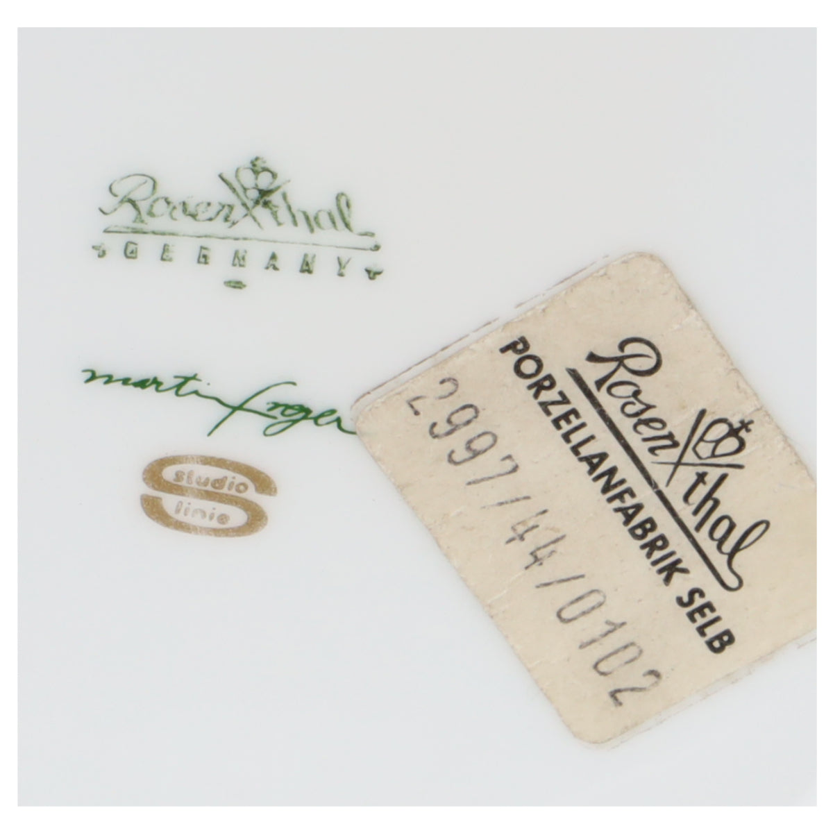 Bodenvase Martin Freyer weiß Relief Biskuit