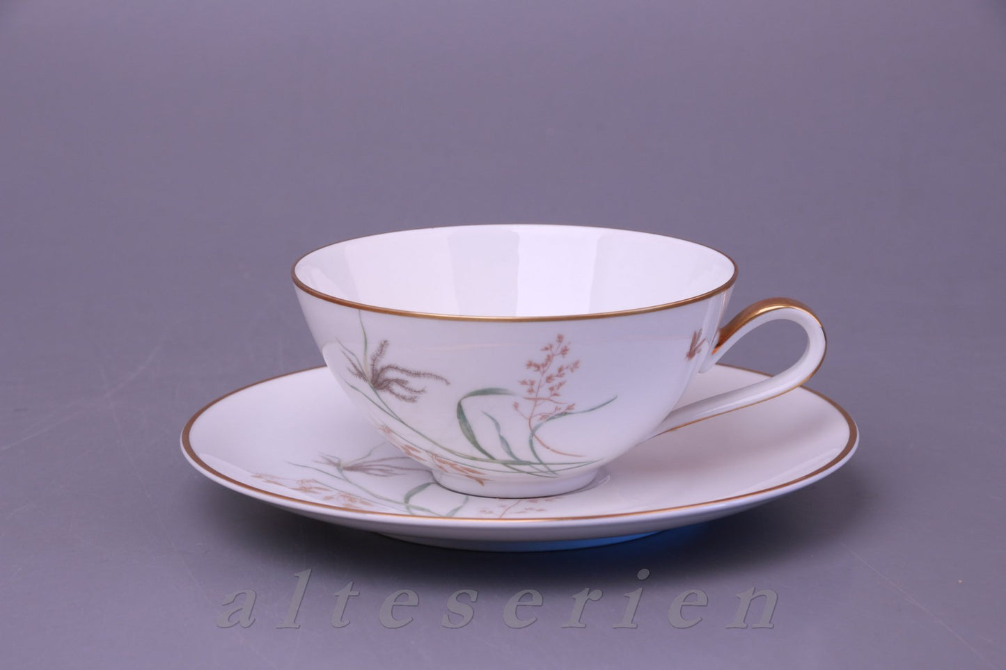 Teetasse mit Untere