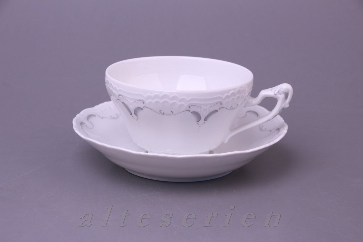 Teetasse mit Untere