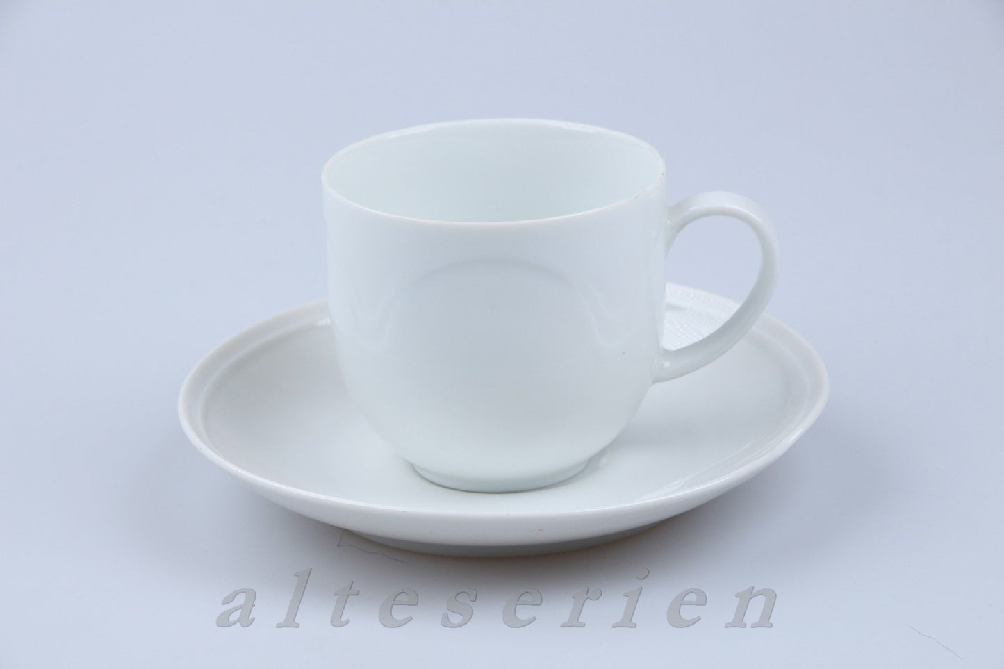 Kaffeetasse mit Untere klein