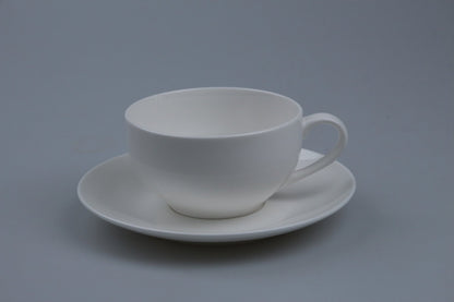 Teetasse mit Untere