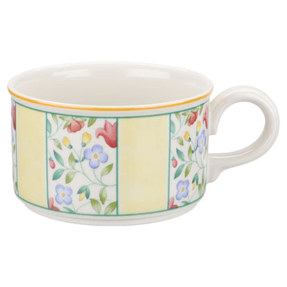 Teetasse mit Untere