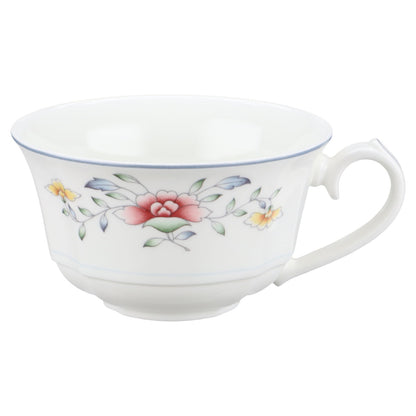 Teetasse mit Untere