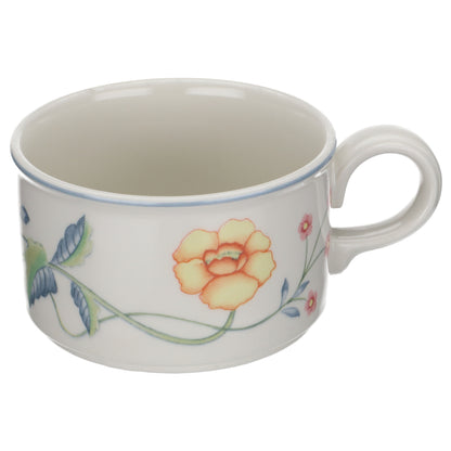 Teetasse mit Untere