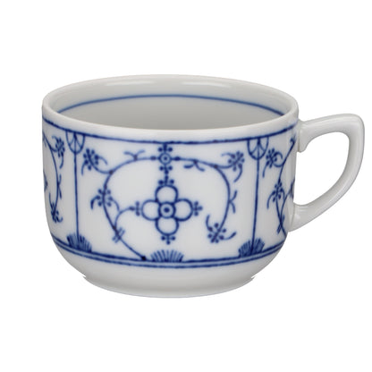 Teetasse mit Untere